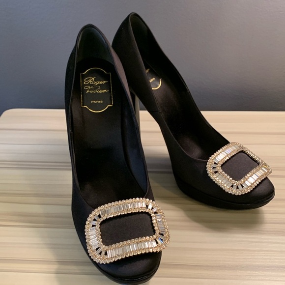 Roger Vivier Paris Black Satin Limelight Buckle Embellished Platform Pumps - Picture 1 of 13